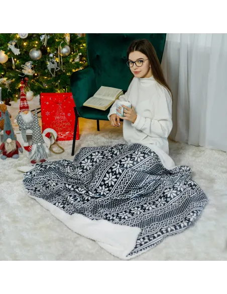 Pătură MALENA, motiv iarnă, 150x200 cm, poliester imitație miel | MobilaOK